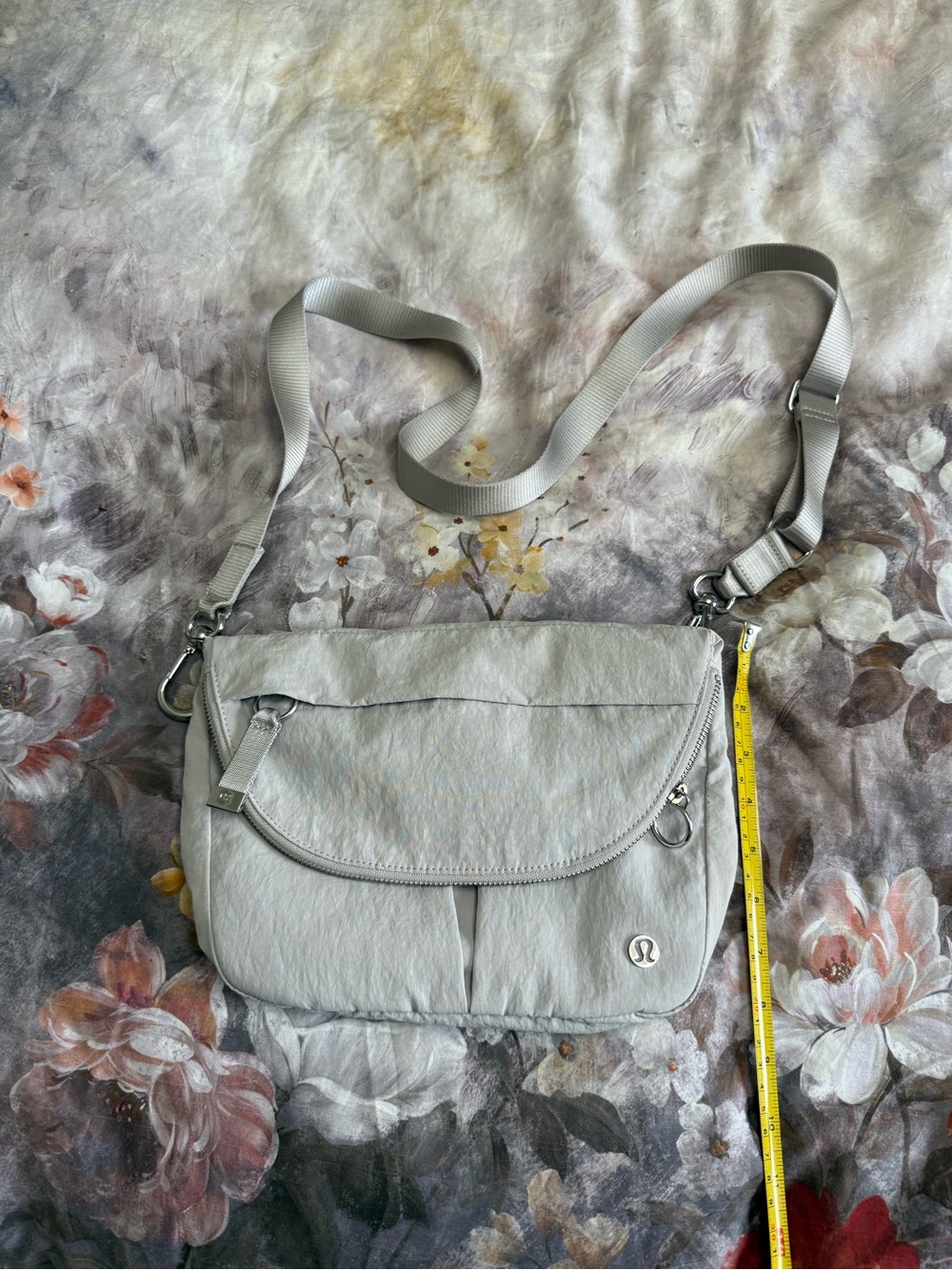 lululemon athletica Light Gray Crossbody Shoulder Bag